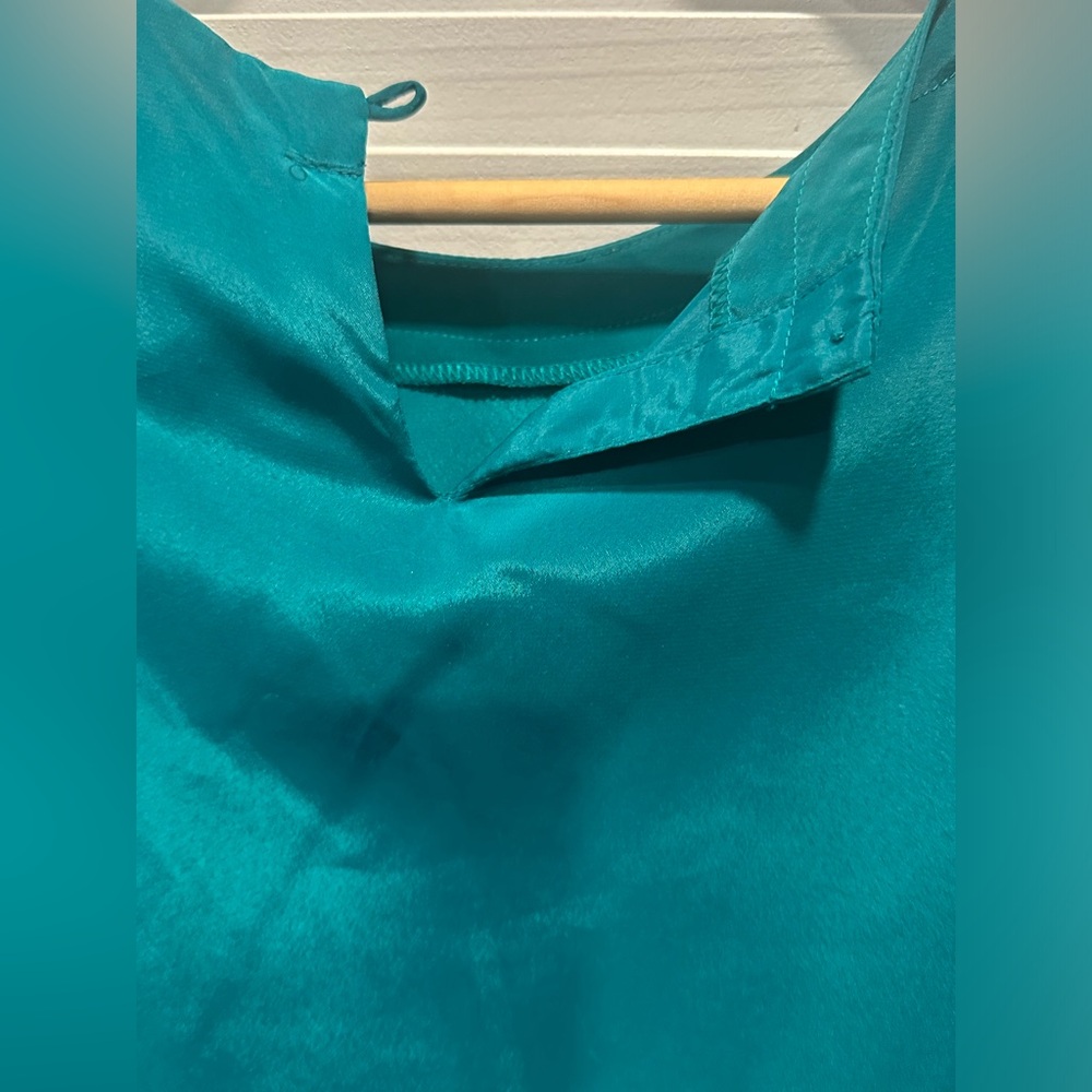 Solid Green Short Sleeve Polyester Shell Top Size… - image 5